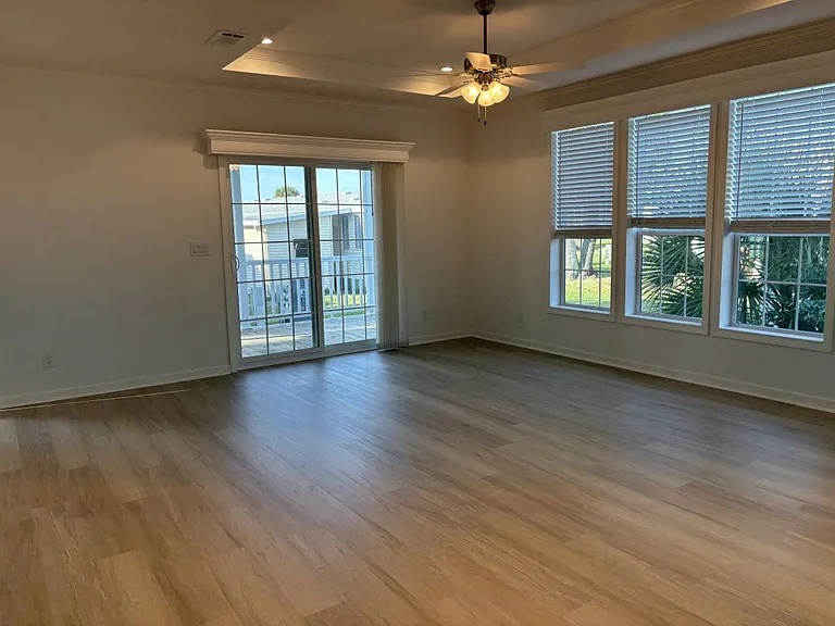 250 Bimini Cay Cir #250 — Photo 7