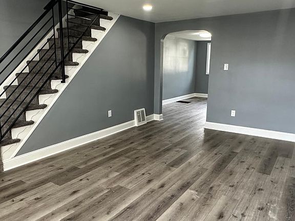 2nd image of 5152 Crestwood Dr #5152CRESTWOODDR