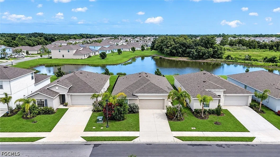 4 bed, 2.0 bath, 1812 sqft, $2,250 — Photo 1