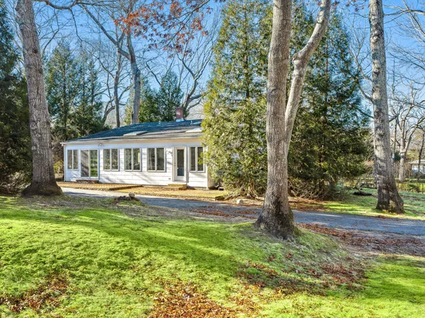 105 Hempstead St, Sag Harbor, NY 11963