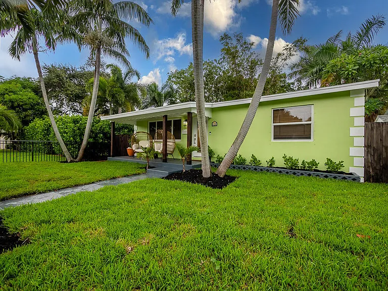 418 N Palmway — Photo 8