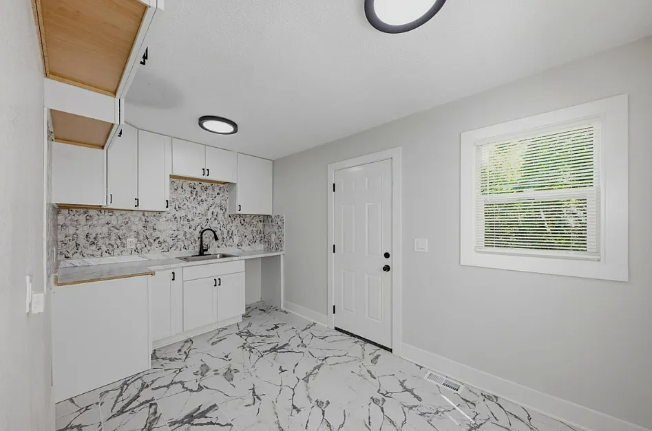 3 bed, $1,559 — Photo 3