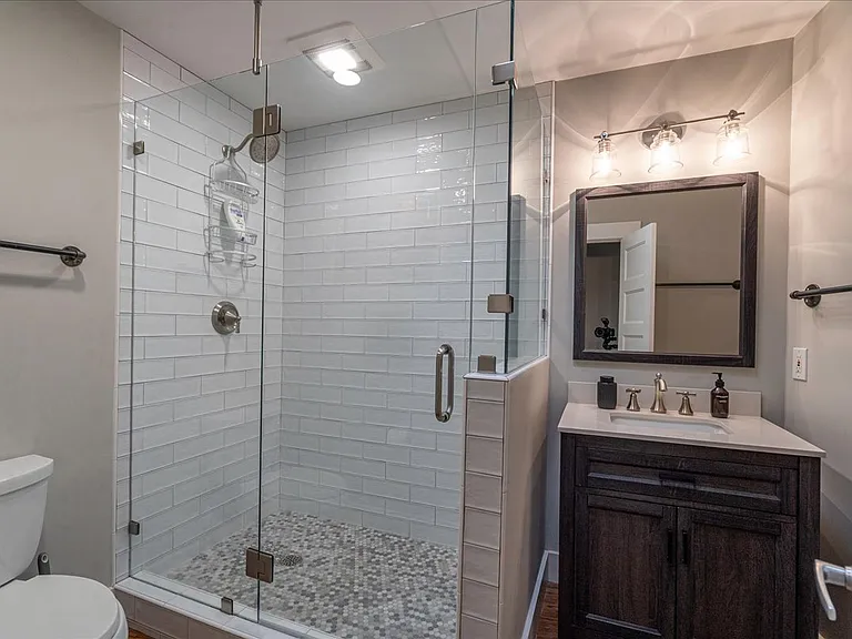 585 White Cir #402 — Photo 29