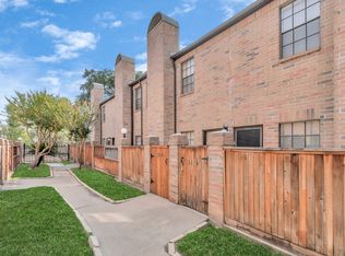 9800 Pagewood Ln #77042, Houston, TX 77042