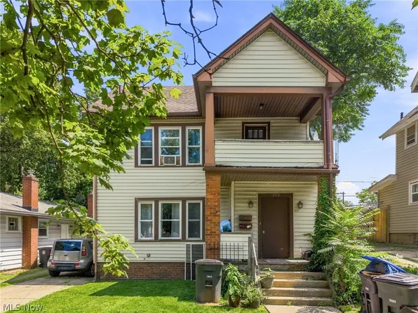 973 Berwin St, Akron, OH 44310