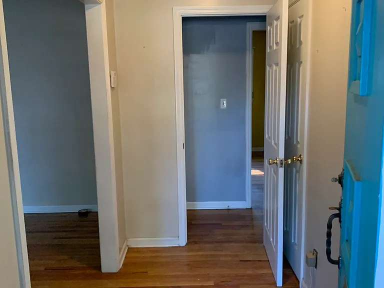 818 W Gordon Ave — Photo 2