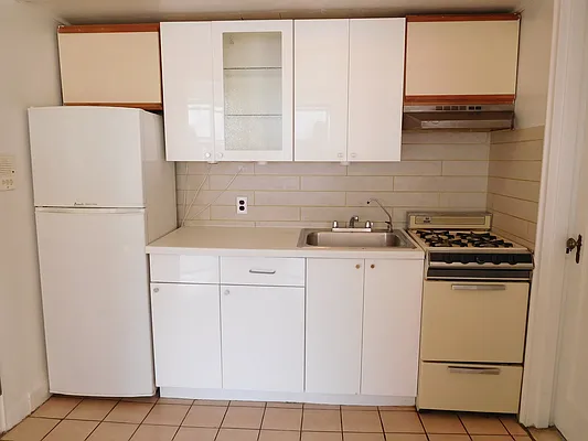 Rented by Renetta Real Estate | media 39