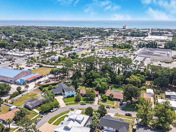 5th image of 201 Oceanwood Dr
