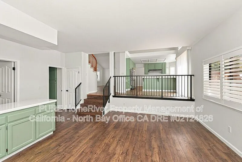 4 bed, 3.0 bath, 2778 sqft, $4,300 — Photo 3
