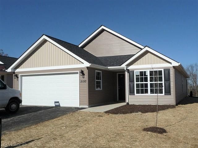 1st image of 2115 Giles Dr SE