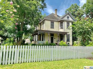 407 W River St, Victoria, TX 77901