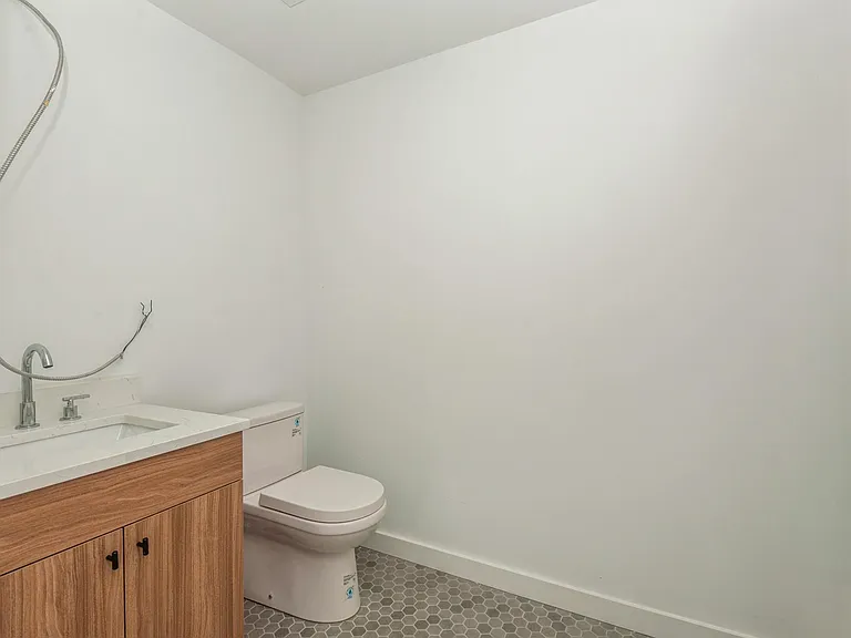 408 Jackson St #202 — Photo 14