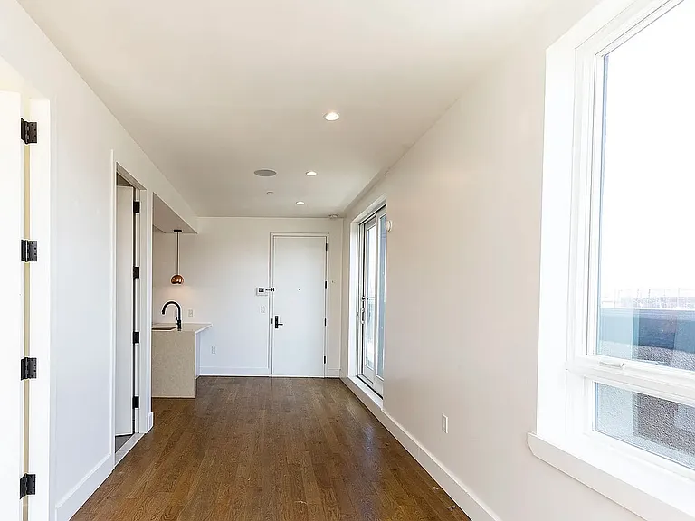162 Central Ave #4 — Photo 3