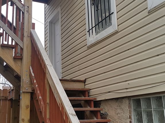 3rd image of 2305 W Grand Ave APT 1R