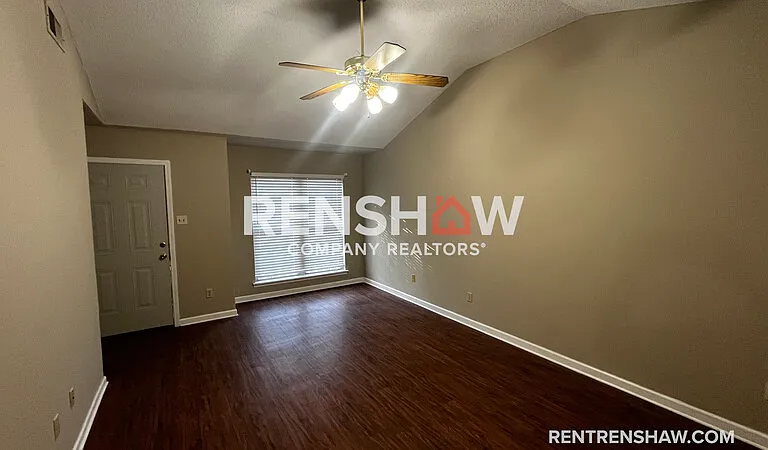 2230 Curbertson St — Photo 4
