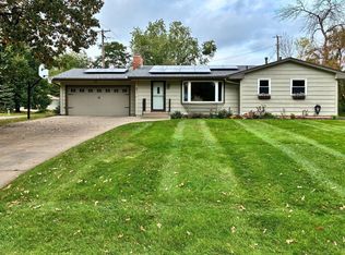 91 65 1/2 Way NE, Fridley, MN 55432
