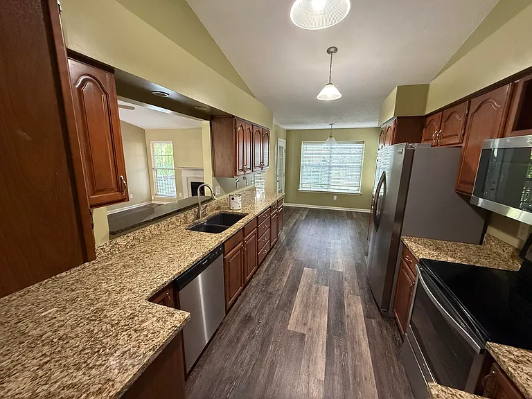 3604 Brookgreen Cir — Photo 6