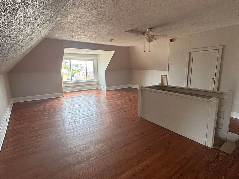 600 Green St #602 — Photo 9