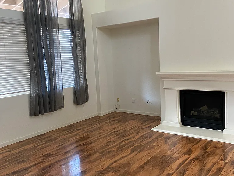 3215 N Kayenta St — Photo 4