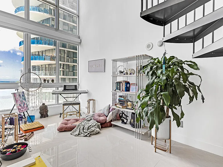 300 S Biscayne Blvd #L-612 — Photo 10