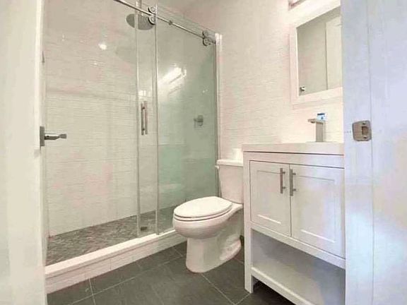 5th image of 252 W 132nd St #8R