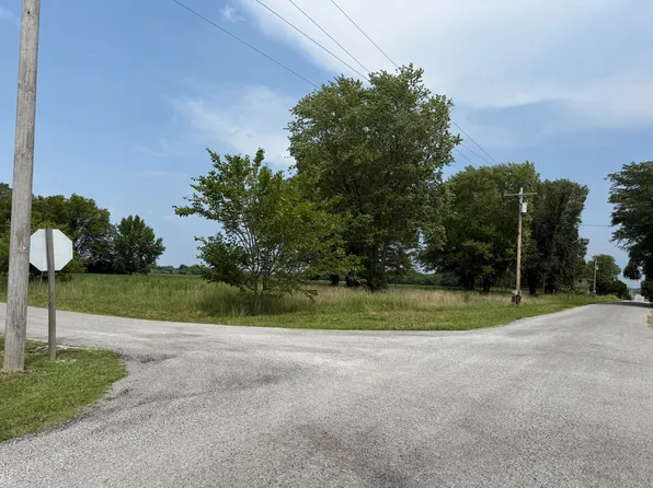3267 W Grange Hall Rd, Murphysboro, IL 62966