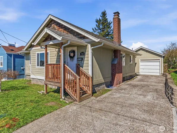 705 Cowlitz Way, Kelso, WA 98626