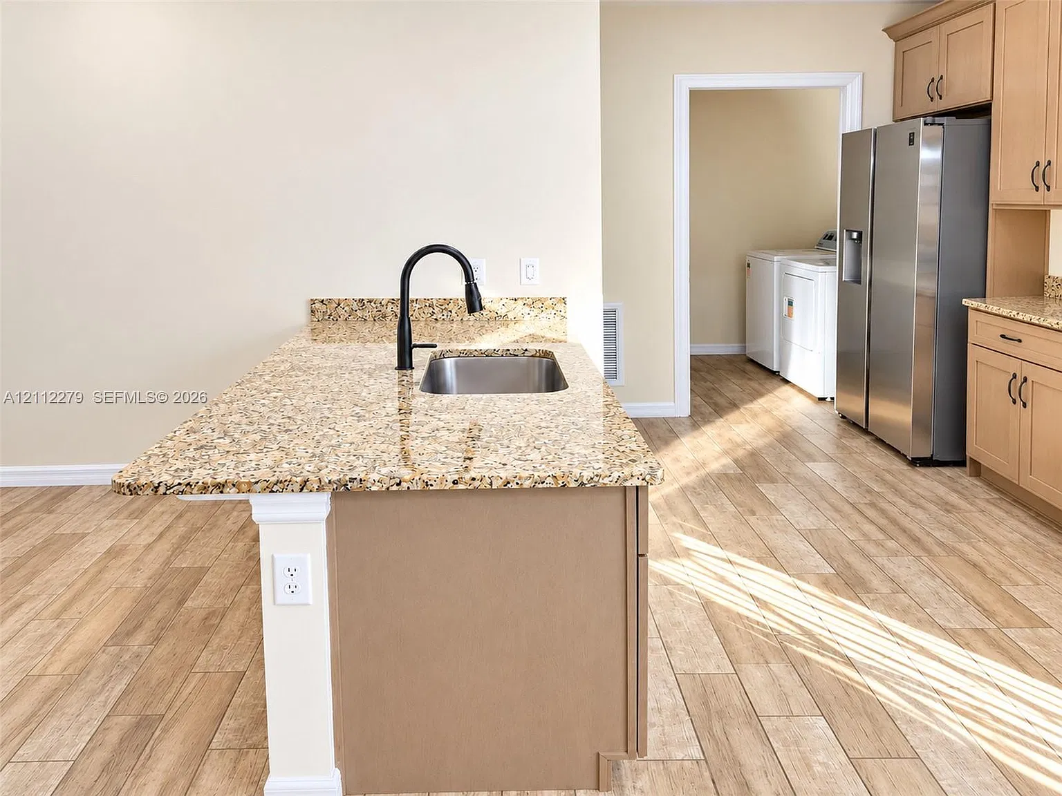 3 bed, 2.0 bath, 1215 sqft, $1,750 — Photo 3