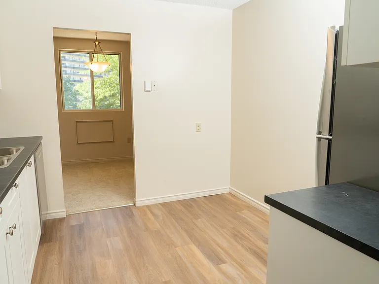 655 Windermere Rd — Photo 31