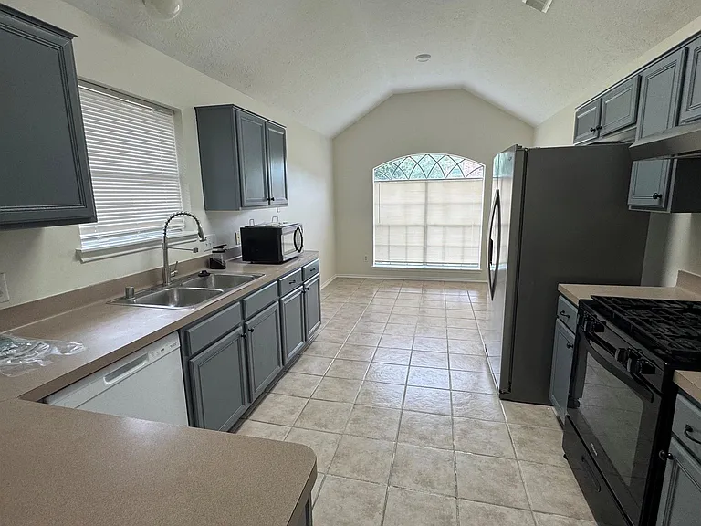 21111 Woodland Green Dr — Photo 12