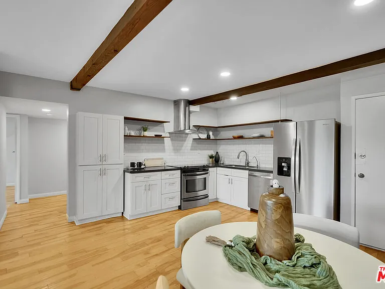 1701 Clinton St #210 — Photo 7