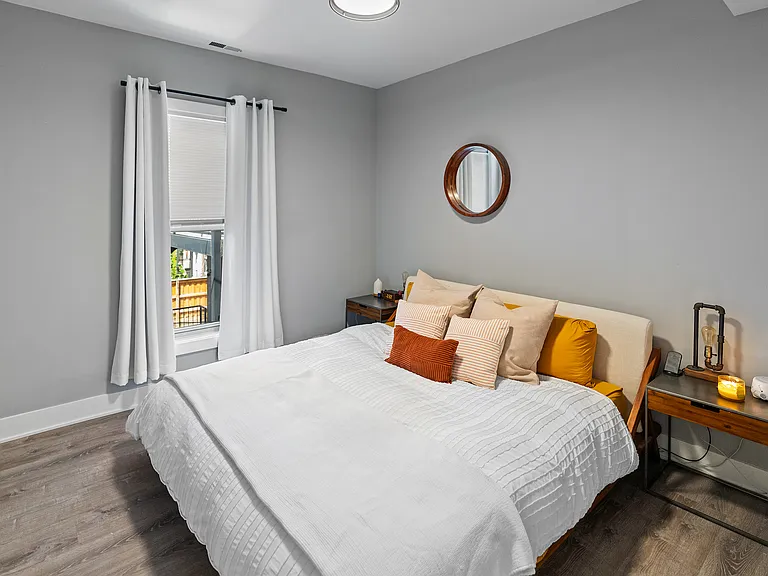 452 N May St #CH1 — Photo 9