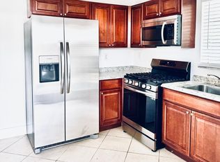 2445 SW 18th St #4, Miami, FL 33145