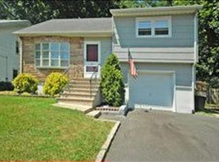 22 Martin Rd, Verona, NJ 07044