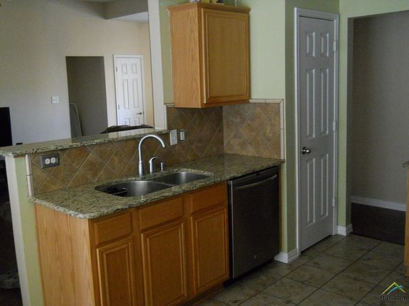 5th image of 10853 Nashville Dr