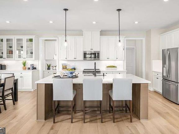 2nd image of 585 Flying Eagle Dr