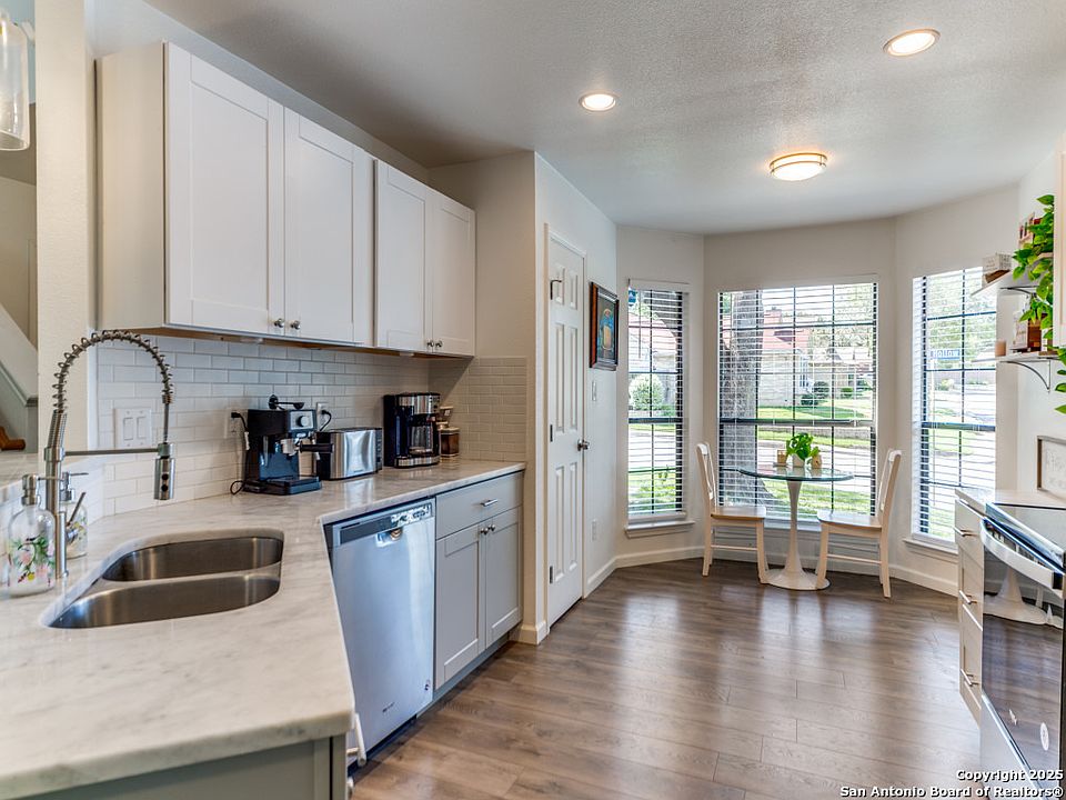 1st image of 2154 Pecan Hollow