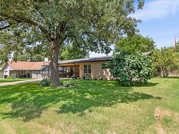 4th image of 448 Elm Drive