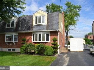 1019 7th Ave, Folsom, PA 19033