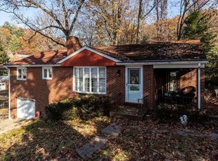 2902 Ponderosa Dr, Allison Park, PA 15101