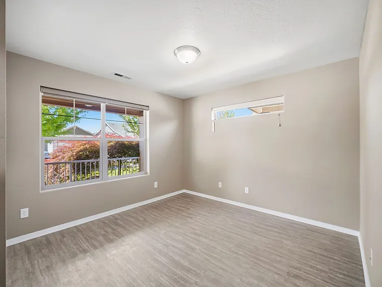 20119 E Glenbrook Ave — Photo 10