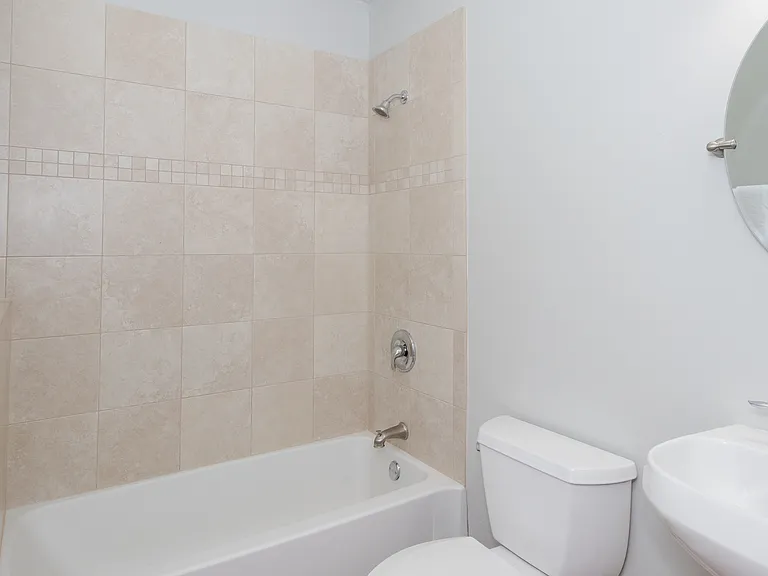 3862 S Lake Park Ave #1S — Photo 14