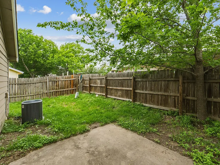 2302 Fuzz Fairway #A — Photo 26