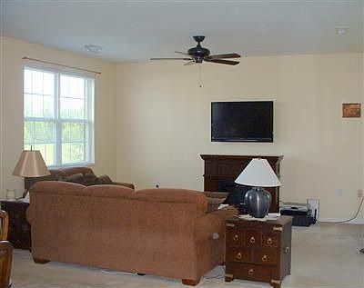 4th image of 3042 Willowbrook Way