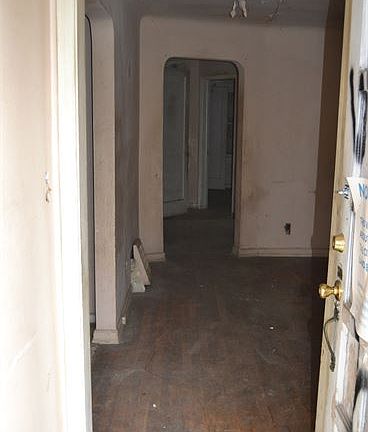 3rd image of 6760 Westwood St