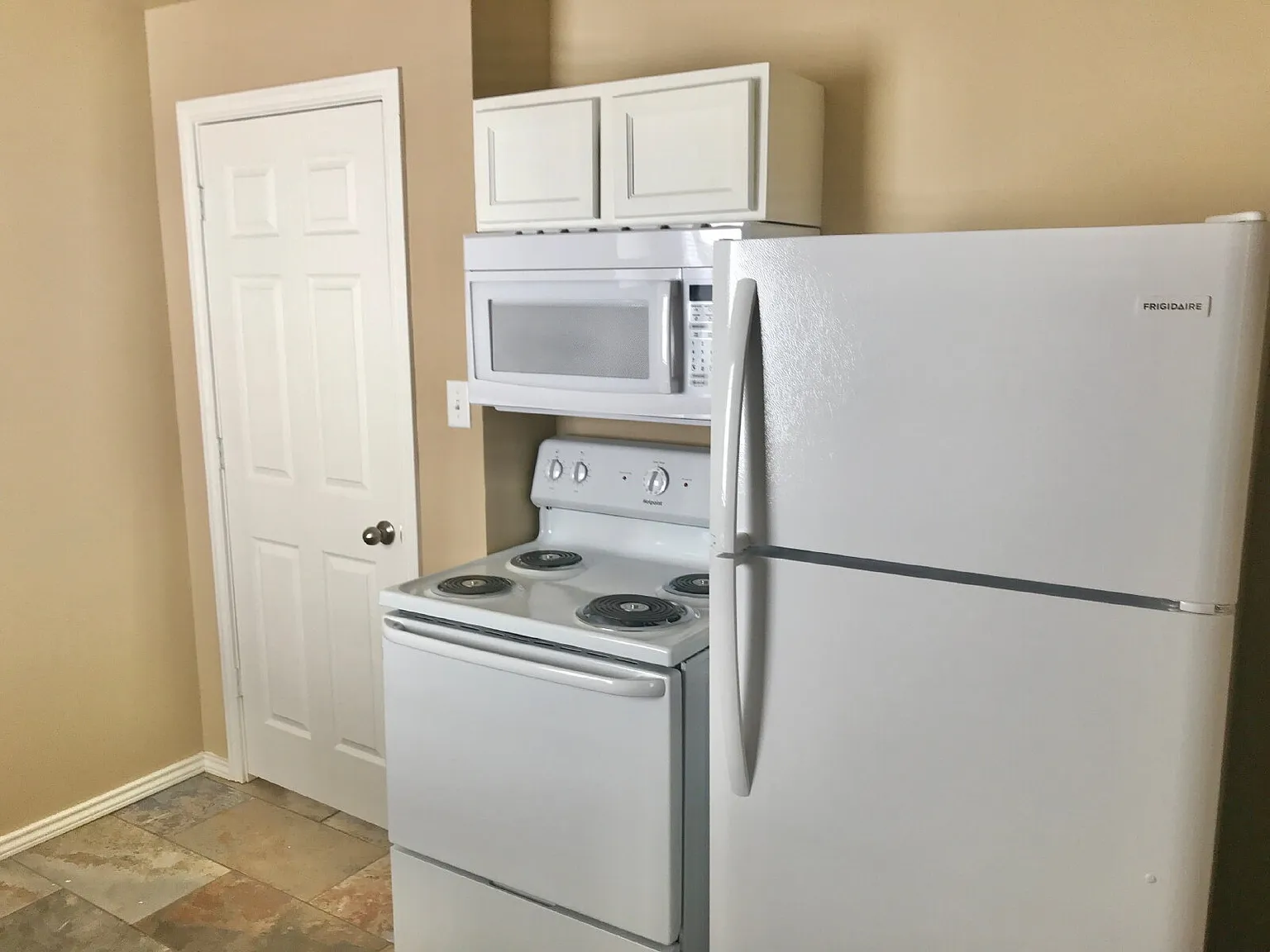 1 bed, 1.0 bath, 630 sqft, $650 — Photo 4