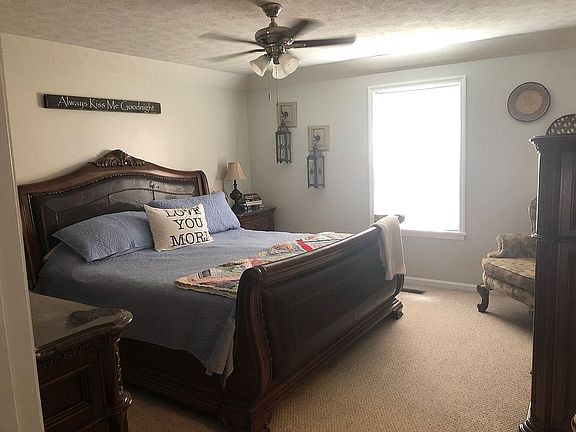 4th image of 1101 Palisades Dr