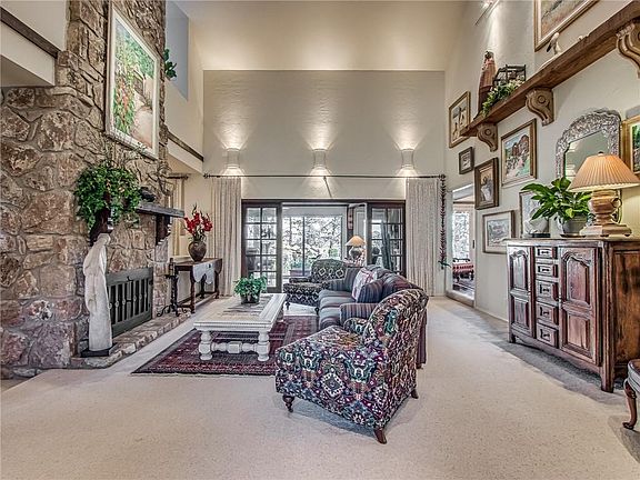 5th image of 4305 Saint Thomas Dr