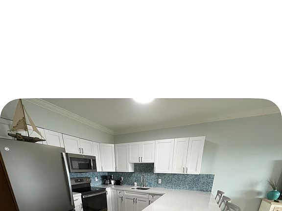 2nd image of 300 Duck Key Dr