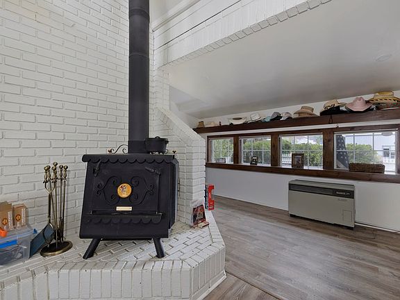 5th image of 155 Kingsley St
